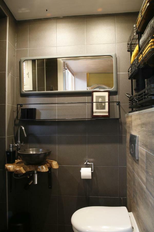 Bed and Breakfast Downtown46 Bergen op Zoom Exterior foto